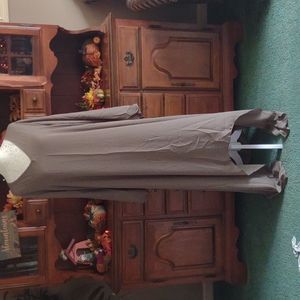 Woman's maxi high/low sheer long sleeve overlay. Size XXL.